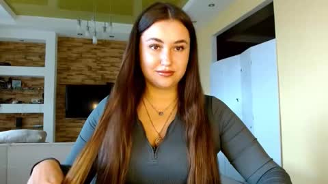 Elizabeth  online show from November 4, 7:51 am