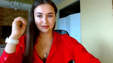 Elizabeth  online show from July 9, 8:40 am