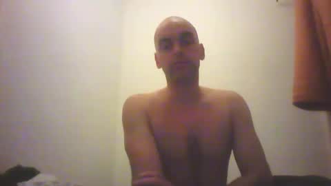 Snapshot of sean20775 chatting on October 3, 1:24 am Sean online show from October 3, 1:24 am