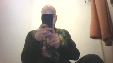 Snapshot of sean20775 chatting on October 11, 6:39 pm Sean online show from October 11, 6:39 pm