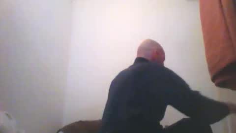 Snapshot of sean20775 chatting on October 24, 9:28 am Sean online show from October 24, 9:28 am