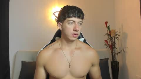 Snapshot of sean_brownx chatting on July 13, 11:57 am Sean online show from July 13, 11:57 am