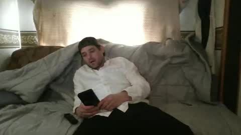 Snapshot of seansonls chatting on December 1, 6:46 pm seansonls online show from December 1, 6:46 pm