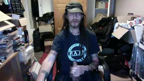 Snapshot of seasidesteve71 chatting on June 20, 2:58 am seasidesteve71 online show from June 20, 2:58 am