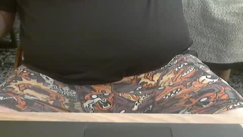 Snapshot of seathrough chatting on March 9, 9:46 pm Falco J online show from March 9, 9:46 pm