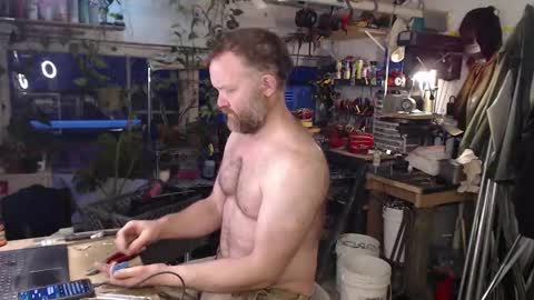 Seattlemanwhore online show from December 19, 3:52 pm