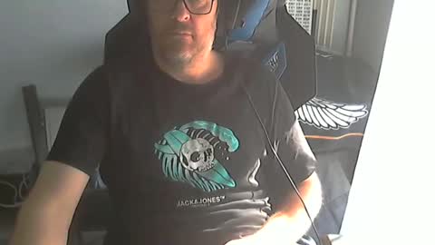 Snapshot of seba881975 chatting on September 18, 7:10 am Sba Fr online show from September 18, 7:10 am