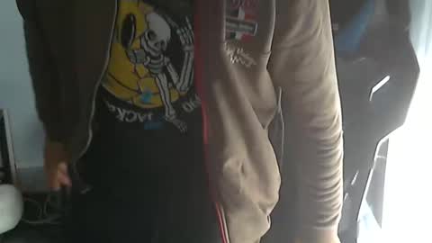 Snapshot of seba881975 chatting on September 27, 9:03 am Sba Fr online show from September 27, 9:03 am