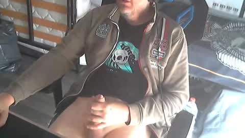 Snapshot of seba881975 chatting on October 18, 9:10 am Sba Fr online show from October 18, 9:10 am