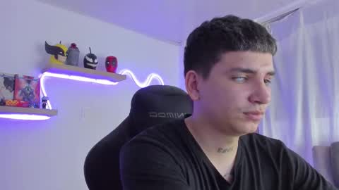 Snapshot of sebas__23 chatting on February 9, 1:53 am Sebastin online show from February 9, 1:53 am