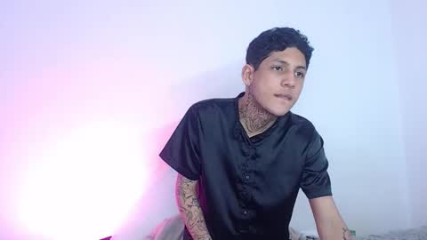  CAMILA Y SEBASTIAN online show from February 17, 3:25 am