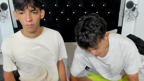 Snapshot of sebas_cat chatting on November 16, 10:48 pm Sebastian Alvarez online show from November 16, 10:48 pm