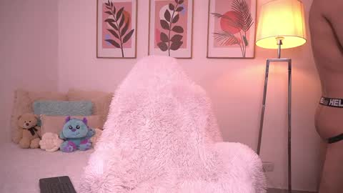 Sebastian Alvarez online show from June 7, 1:37 pm