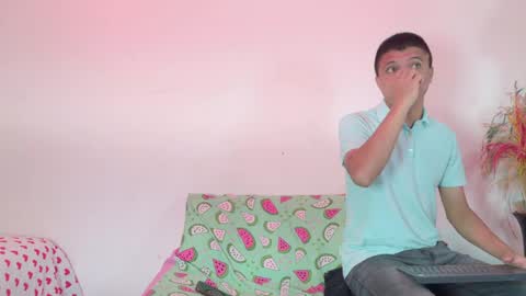 Snapshot of sebas_n_aly chatting on May 31, 3:26 am ely online show from May 31, 3:26 am