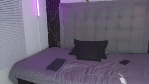 Snapshot of sebas_pretty7 chatting on July 4, 12:33 pm sebas_pretty7 online show from July 4, 12:33 pm