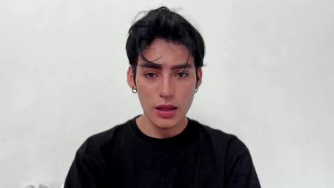 Snapshot of sebas_rosse chatting on December 4, 2:15 pm sebastian online show from December 4, 2:15 pm