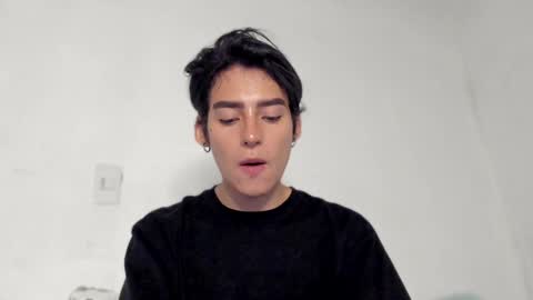 Snapshot of sebas_rosse chatting on December 30, 12:11 am sebastian online show from December 30, 12:11 am