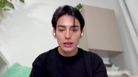 Snapshot of sebas_rosse chatting on January 5, 11:33 pm sebastian online show from January 5, 11:33 pm