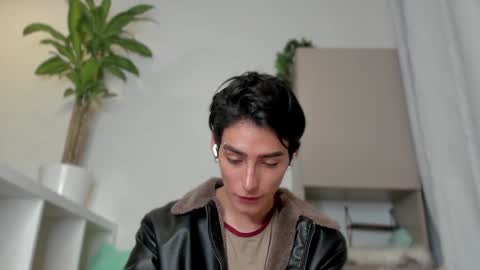 Snapshot of sebas_rosse chatting on January 15, 12:30 am sebastian online show from January 15, 12:30 am