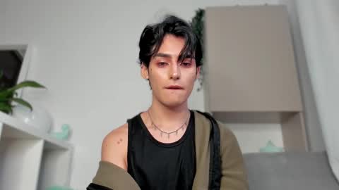 Snapshot of sebas_rosse chatting on February 14, 9:53 pm sebastian online show from February 14, 9:53 pm