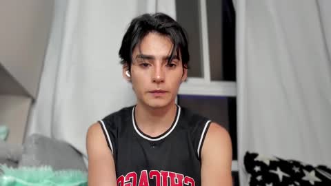 Snapshot of sebas_rosse chatting on February 23, 11:36 pm sebastian online show from February 23, 11:36 pm