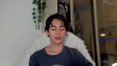 Snapshot of sebas_rosse chatting on March 8, 2:01 am sebastian online show from March 8, 2:01 am