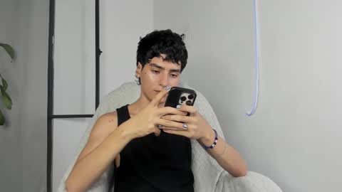 Snapshot of sebas_rosse chatting on September 30, 12:15 am sebastian online show from September 30, 12:15 am