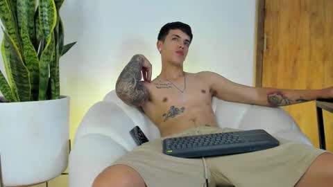 sebastian online show from December 16, 1:43 am