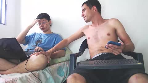 Snapshot of sebasslops chatting on February 22, 8:20 pm Sebas online show from February 22, 8:20 pm