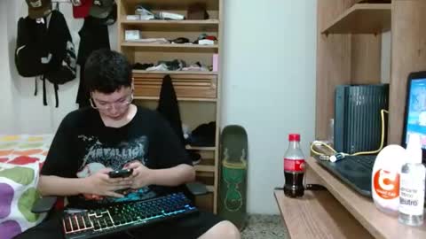 Snapshot of sebasslops chatting on February 25, 2:25 am Sebas online show from February 25, 2:25 am