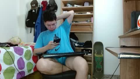 Snapshot of sebasslops chatting on February 28, 3:59 am Sebas online show from February 28, 3:59 am