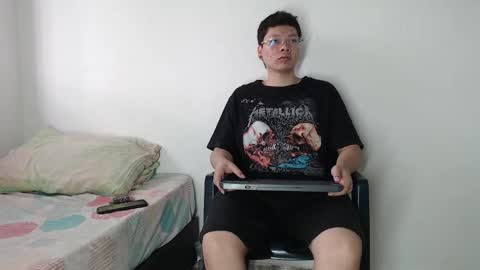 Snapshot of sebasslops chatting on March 3, 6:55 pm Sebas online show from March 3, 6:55 pm