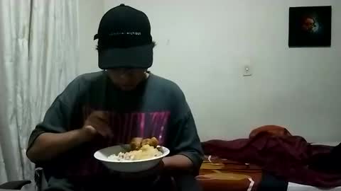 Snapshot of sebasslops chatting on October 27, 12:15 am Sebas online show from October 27, 12:15 am