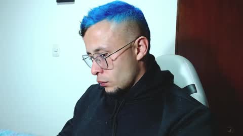 Sebastian online show from December 2, 8:19 am