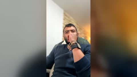 Snapshot of sebastian_ferreira chatting on March 17, 5:16 pm sebastian_ferreira online show from March 17, 5:16 pm
