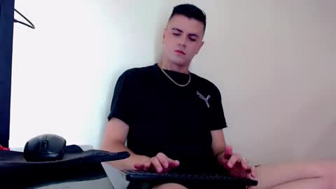 Sebastian online show from November 30, 5:17 pm