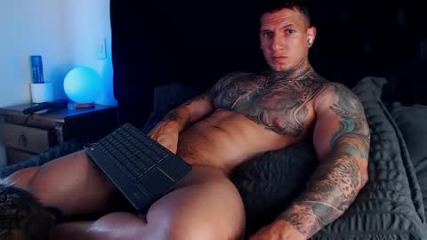 Sebastian online show from April 20, 8:43 pm