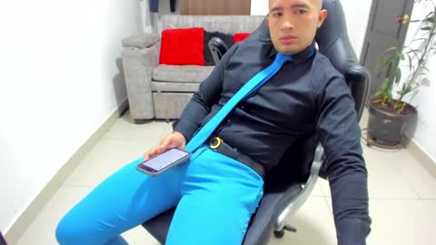 juan  sebastian online show from January 28, 12:11 pm