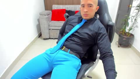 juan  sebastian online show from January 28, 3:14 pm