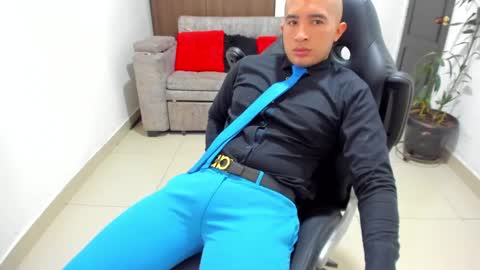 juan  sebastian online show from January 28, 6:17 pm