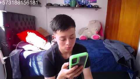 Snapshot of sebastian_posse chatting on November 19, 6:52 pm Myystiic online show from November 19, 6:52 pm