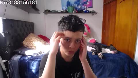 Snapshot of sebastian_posse chatting on November 26, 7:04 pm Myystiic online show from November 26, 7:04 pm