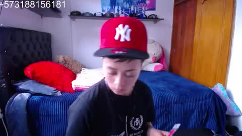 Snapshot of sebastian_posse chatting on November 27, 6:10 pm Myystiic online show from November 27, 6:10 pm