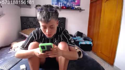 Snapshot of sebastian_posse chatting on December 3, 6:28 pm Myystiic online show from December 3, 6:28 pm