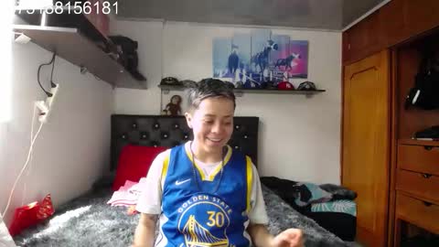 Snapshot of sebastian_posse chatting on December 15, 5:50 pm Myystiic online show from December 15, 5:50 pm