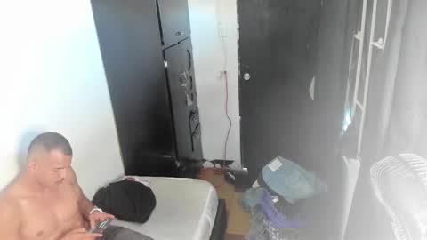 Snapshot of sebastianp13 chatting on December 8, 10:03 pm sebatian palacios online show from December 8, 10:03 pm