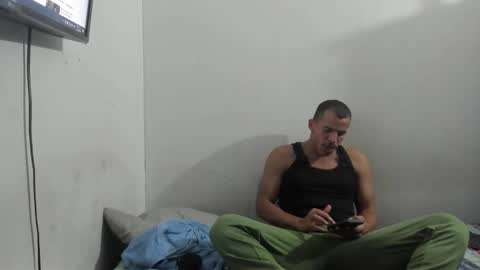 Snapshot of sebastianp13 chatting on January 9, 2:22 am sebatian palacios online show from January 9, 2:22 am