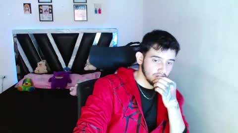 Snapshot of sebasxxl12 chatting on May 4, 10:28 pm Sebas online show from May 4, 10:28 pm
