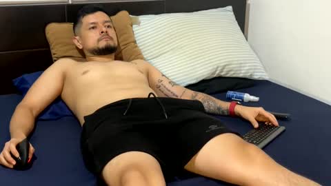 sebaz044 online show from November 24, 4:01 am