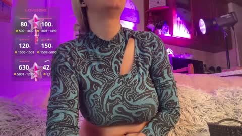 Snapshot of sebilone chatting on January 17, 8:52 am Hennriette and Sebastian online show from January 17, 8:52 am